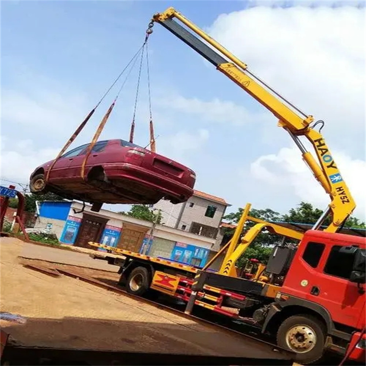 连山吊车救援小汽车怎么吊