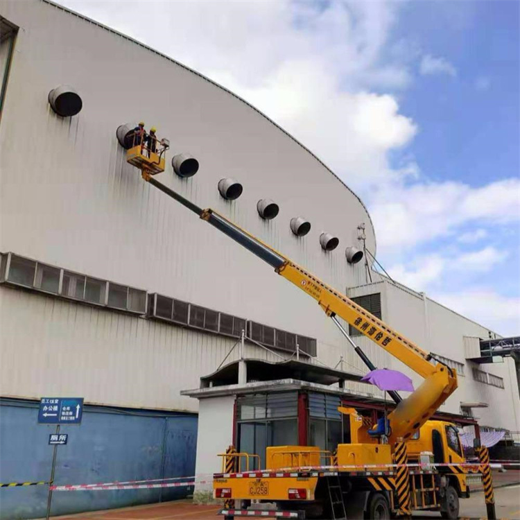 连山高空作业车出租服务：专业广告牌安装解决方案