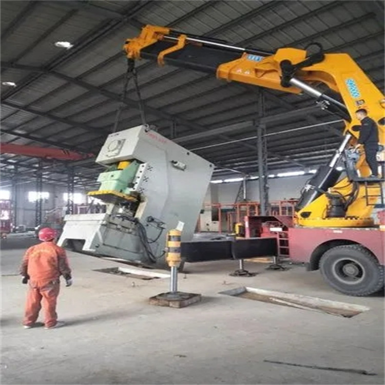 连山80吨折臂吊车出租附近电话