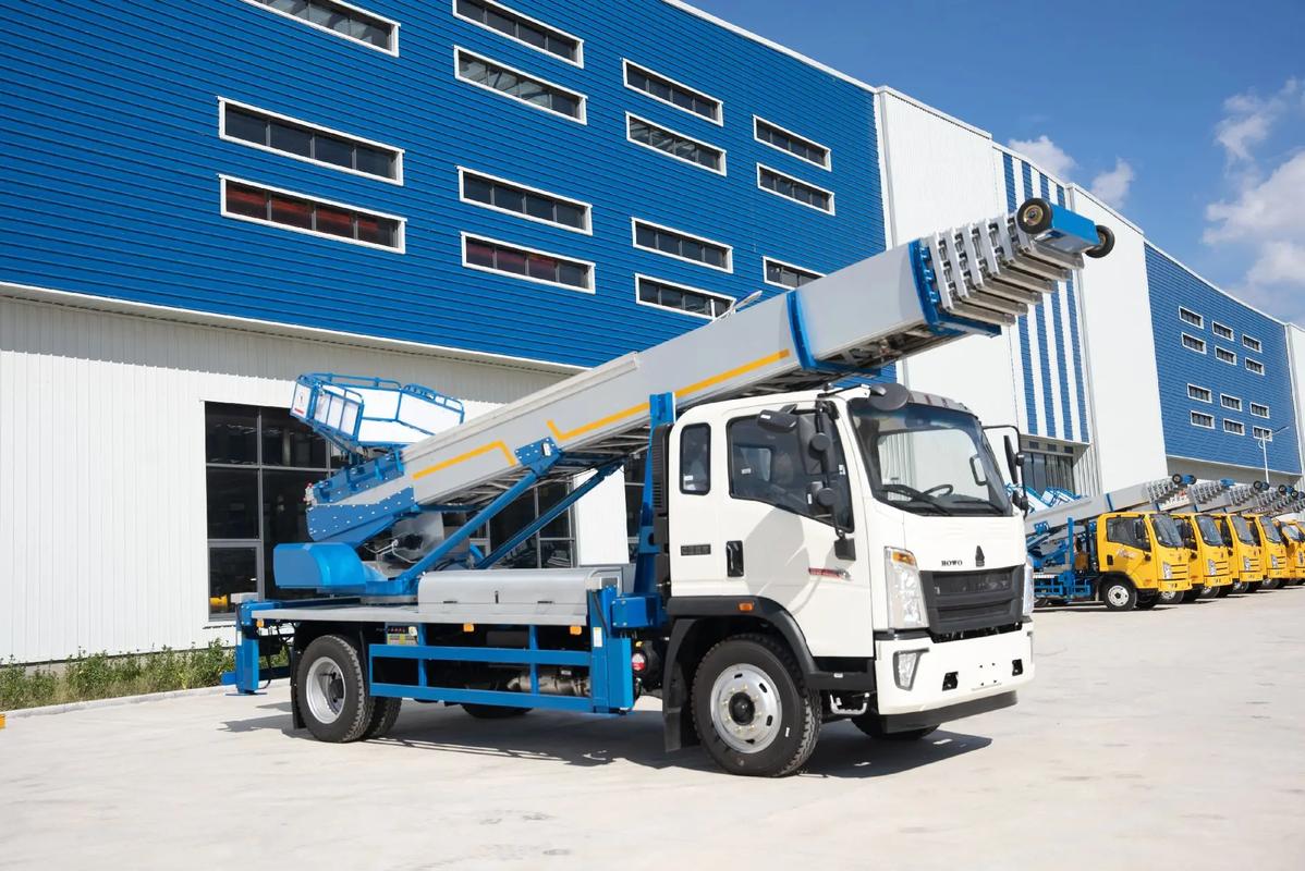 连山出租云梯车高空作业车 建筑垃圾搬运